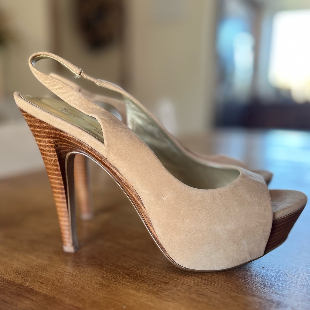 Jessica Simpson “Astor” Sand Suede Slingback Heels Sz 8